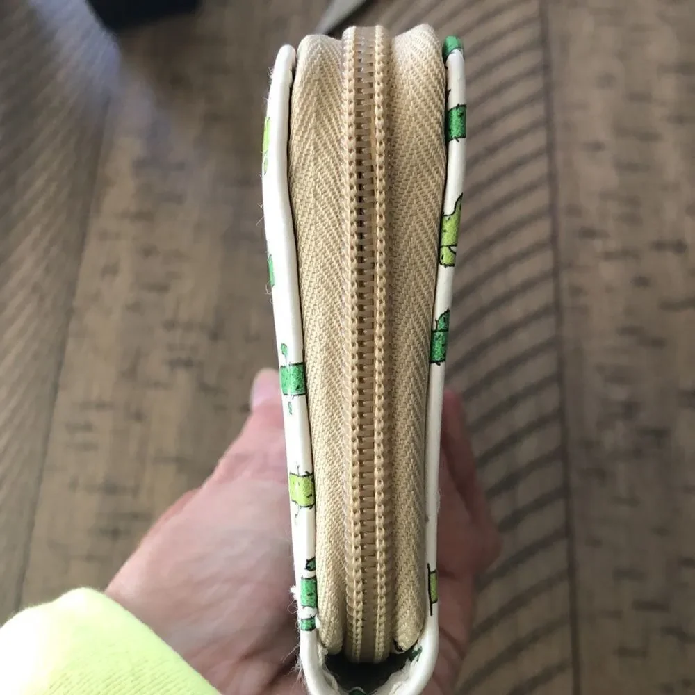 NWT Lucky 🍀 Cacti 🌵 Vegan 🌱 Zip Wallet 12 card inserts zip coin Secure!
